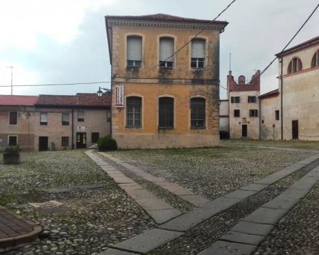 Bassanonet.it Il castello di carte