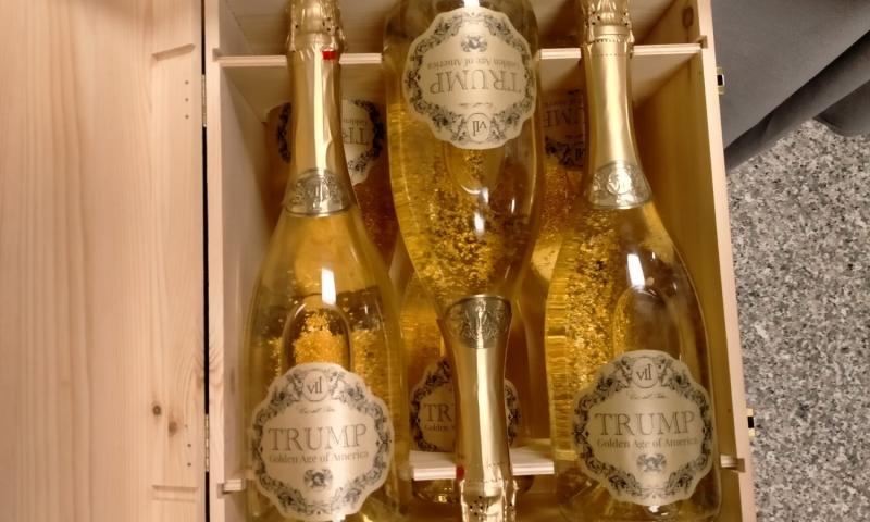 Bassanonet.it - Lo spumante millesimato 'TRUMP Golden Age of America' con oro alimentare 23k