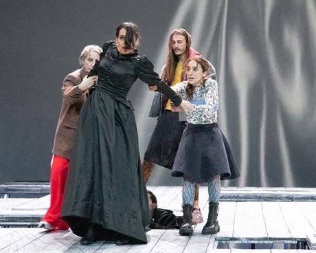 Bassanonet.it <em>Thérèse</em>: narrata in bilico tra teatro e cinema