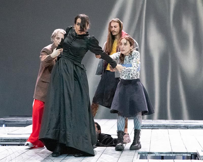 Bassanonet.it <em>Thérèse</em>: narrata in bilico tra teatro e cinema