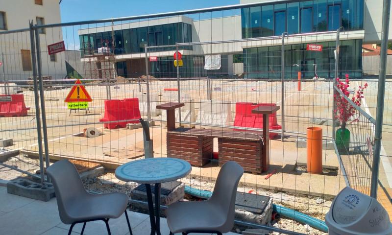 Bassanonet.it - Il plateatico esterno della Caffetteria Al Duomo