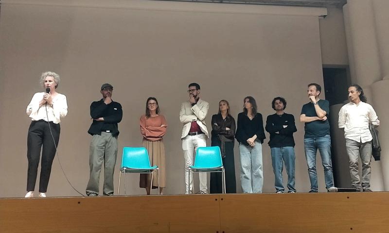 Bassanonet.it - I membri dimissionari del Comitato Biblioteca di Marostica, sul palco. Foto Alessandro Tich