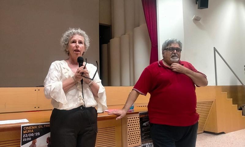 Bassanonet.it - Laura Dinale con Walter Pigato di Cineforum Idea Nove. Foto Alessandro Tich