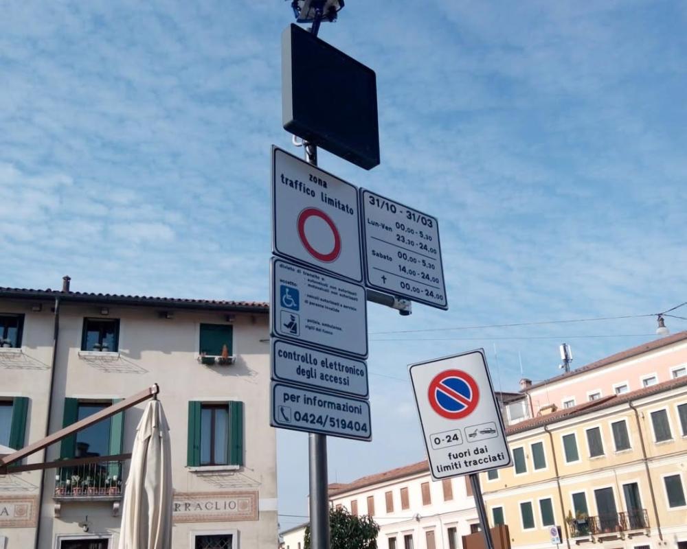 Bassanonet.it Ztl, stretta festiva in centro storico