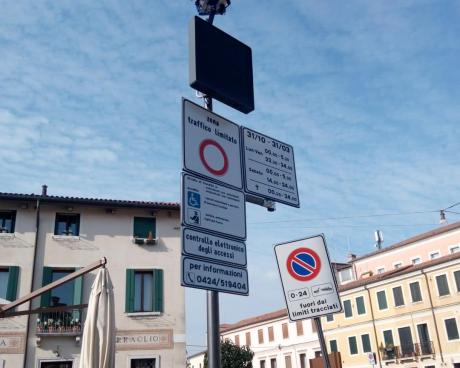 Bassanonet.it Ztl, stretta festiva in centro storico