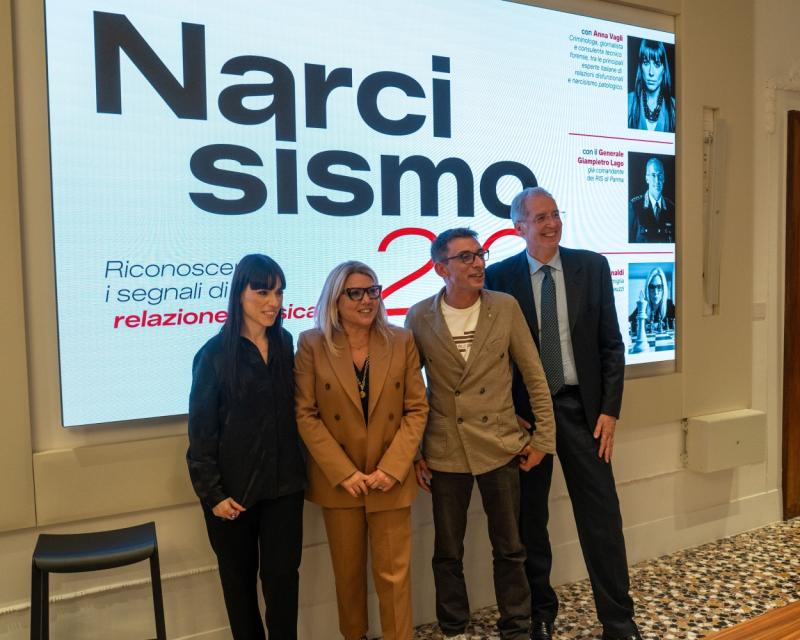 Bassanonet.it Narcisismo 2.0: un manuale per riconoscere la manipolazione