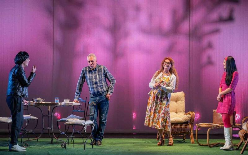 Bassanonet.it Si accende la Stagione teatrale al Remondini, con Max Pisu