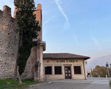 Bassanonet.it Il Caffè Italia cerca casa