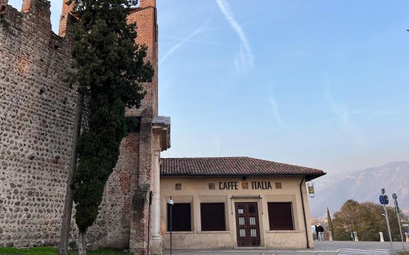 Bassanonet.it Il Caffè Italia cerca casa