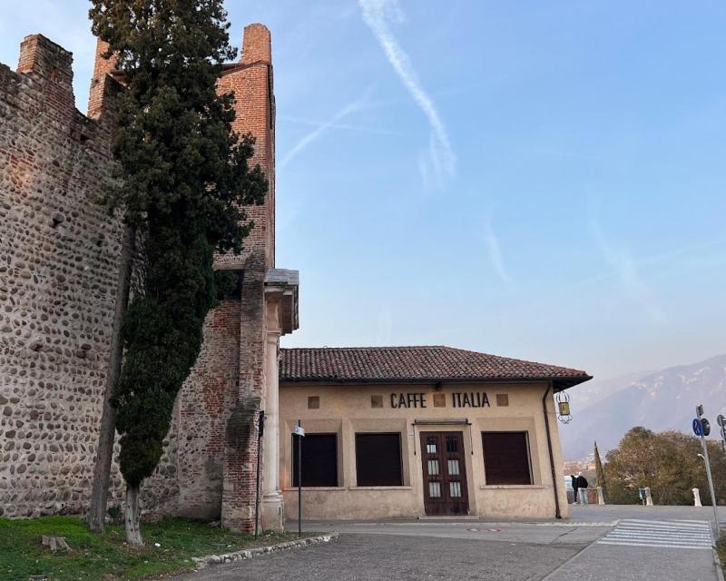 Bassanonet.it Il Caffè Italia cerca casa