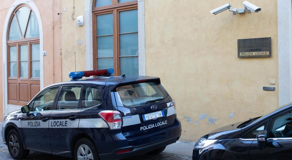 Bassanonet.it «Narrazioni da romanzo e visibilità personale»: esplode il caso Polizia Locale