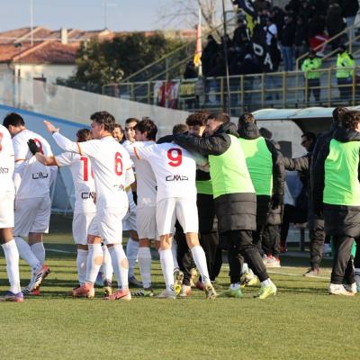 Bassanonet.it Fermata la capolista!