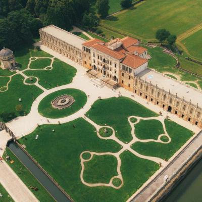 Bassanonet.it Piazzola sul Brenta, il cicloturismo al centro del dibattito: tavola rotonda a Villa Contarini