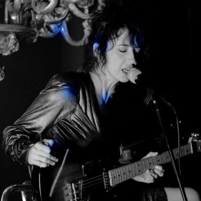Bassanonet.it Ad Alive i Joy Division raccontati e cantati da tre ospiti speciali