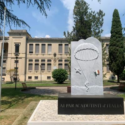 Bassanonet.it Bassano, inaugurato il monumento ai paracadutisti: nel basamento la terra del Grappa e la sabbia di El Alamein