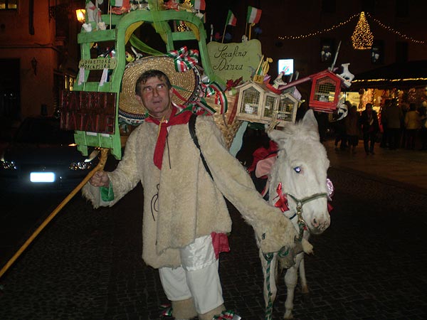 Inaugurato il "Mercatino di Natale"