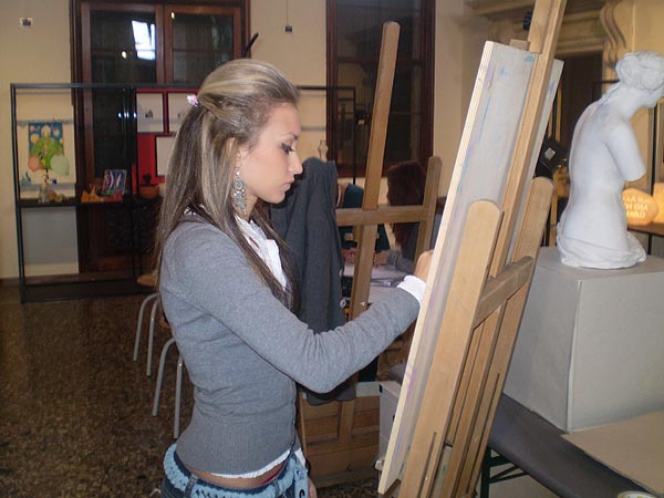 Studenti protagonisti nella presentazione della propria scuola