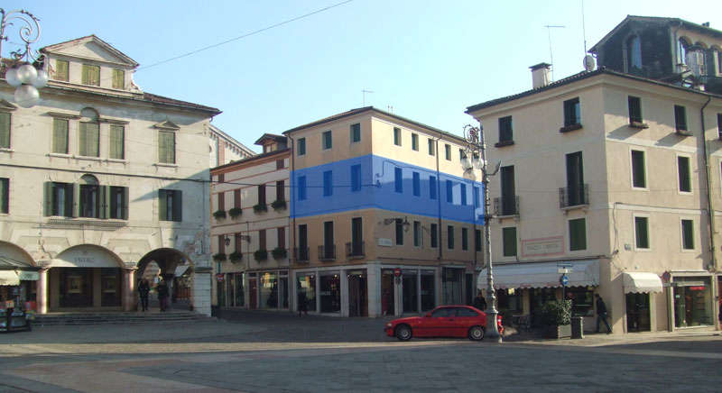 Nella foto, indicata in blu, la nuova sede di Bassanonet.it 