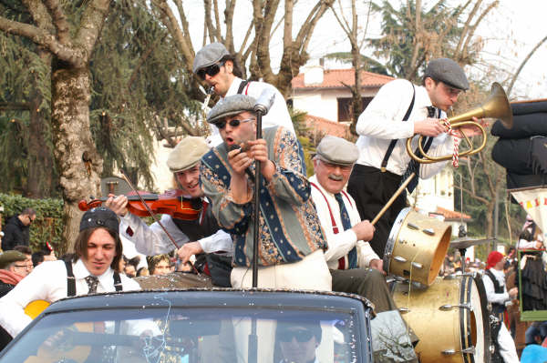 Carnevale, la festa dei Carri