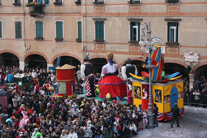 Carnevale, la festa dei Carri