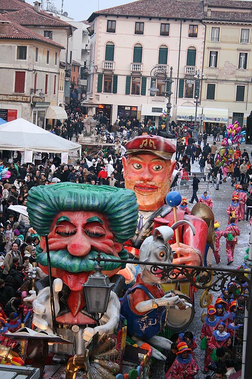 Carnevale, la festa dei Carri
