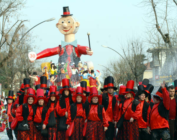 Carnevale, la festa dei Carri
