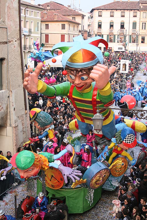 Carnevale, la festa dei Carri