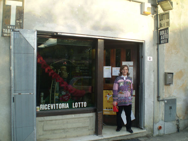 La titolare della tabaccheria rapinata, Delfina Pellanda