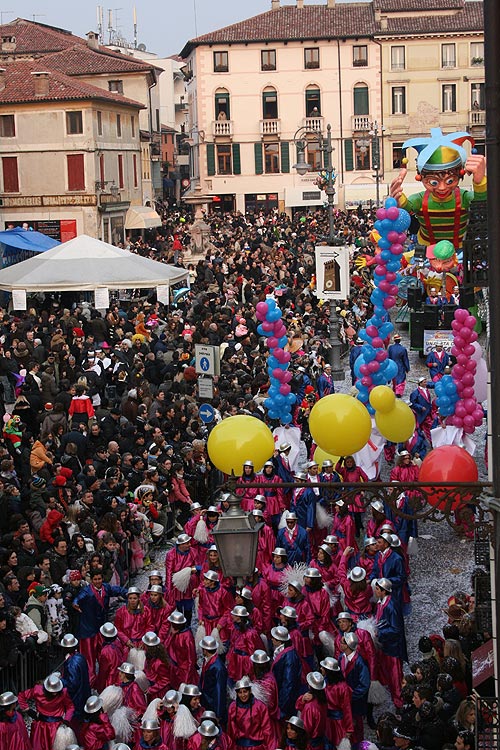 Carnevale, la festa dei Carri