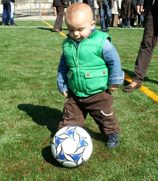 Un nuovo campo da calcio al Centro Giovanile