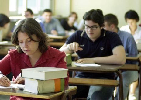Esami di maturità: oggi il via con la prova scritta di italiano