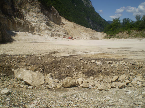 Il punto dell'esplosione nella cava "Pianello" in Comune di Enego