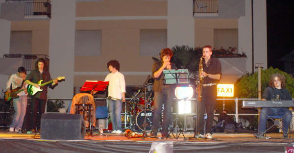 La notte bianca in viale Venezia