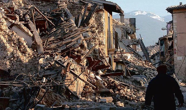 “Pronti i prefabbricati per l'Abruzzo, ma i Comuni non ci danno le aree”