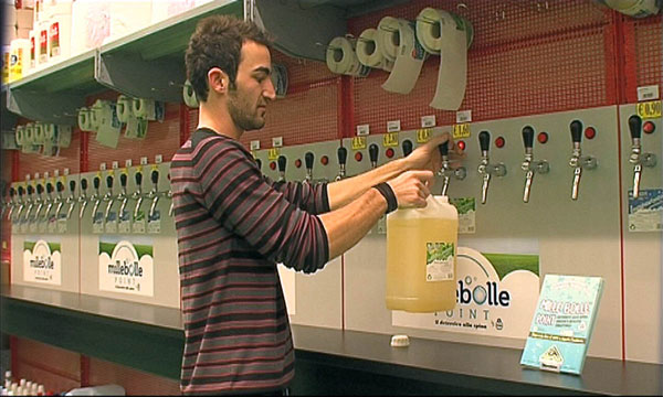 Vuoi risparmiare? Ecco il detersivo alla spina