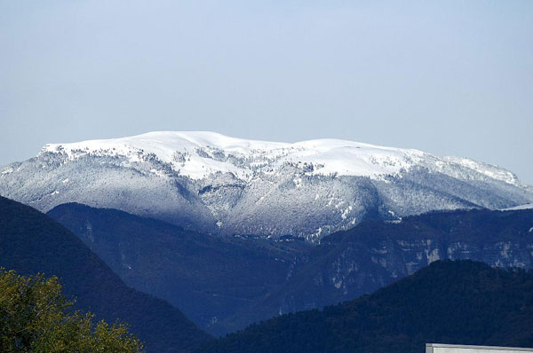 Maltempo, prima neve sul Grappa