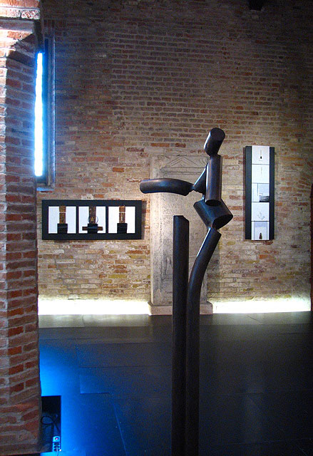Materia, silenzio, azione.. ed ora anche musica