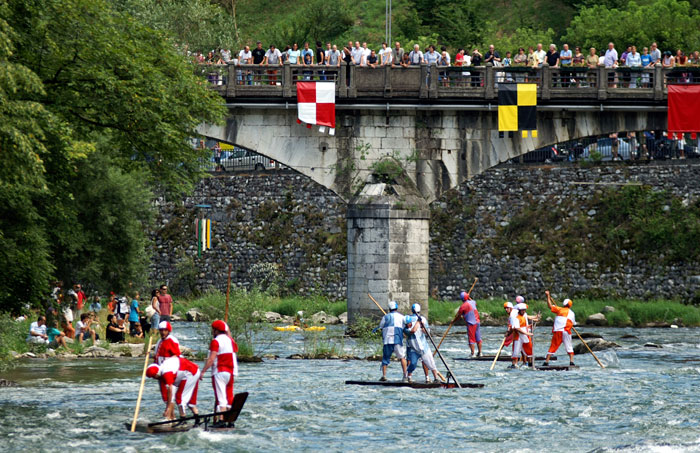 Palio delle Zattere a Valstagna