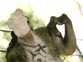 Sfigurata in Croazia statua di Orazio Marinali