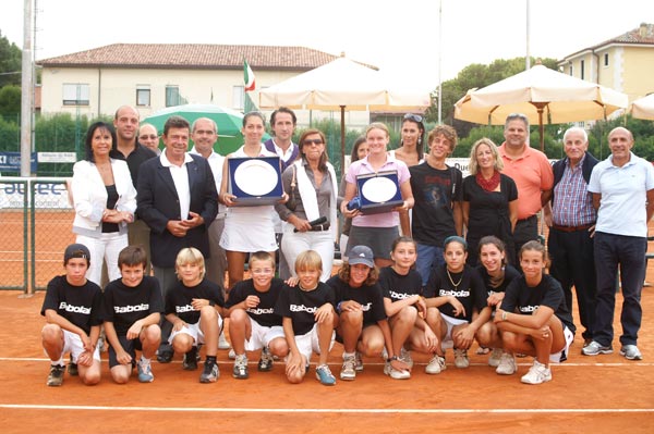 Le premiazioni con la dirigenza della Stb e gli amministratori (foto Bosca)