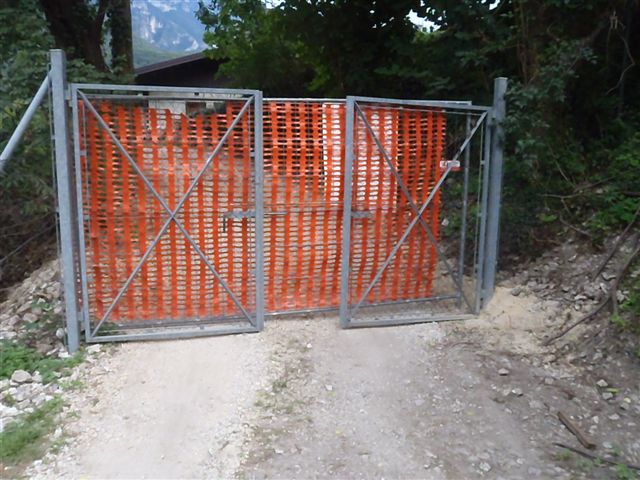 Cancello divelto