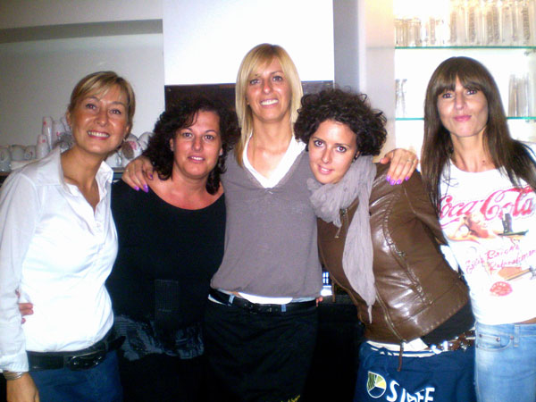 Carmen, Stefania, Stefania, Nicoletta e Ylenia (Bar Fontana)