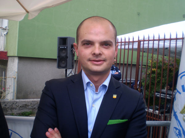 Finco si dimette, è polemica