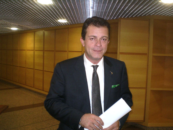 “Slegare la medicina dagli ospedali”