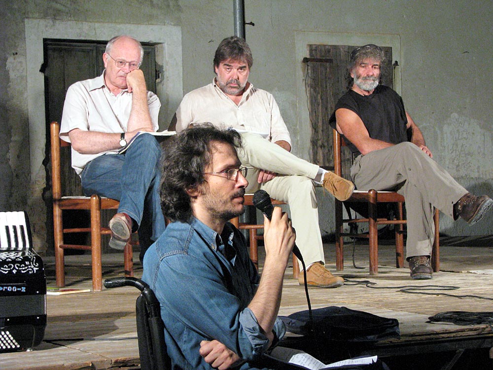 Cosa chiedere alla poesia