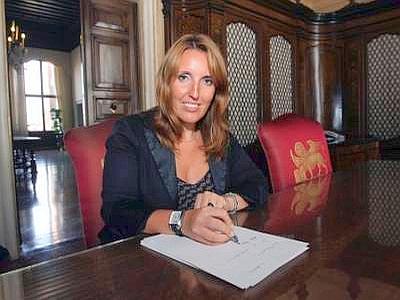 “Chi manifesta la smetta di arrampicarsi sugli specchi e vada a studiare"