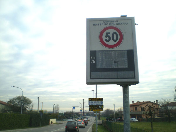 In arrivo a Bassano 9 rilevatori di velocità
