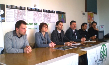 La Lega sale sul bus navetta