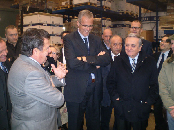 Sacconi: “Dobbiamo favorire le associazioni in rete tra imprese”