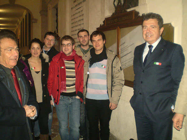 Il sindaco Cimatti. In primo piano Rodolfo Celestino (Fli)